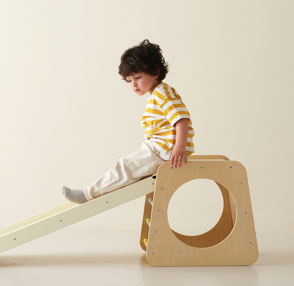 Climbing gym set
